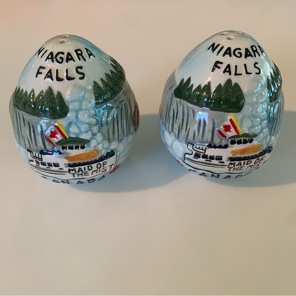 Vintage Niagara Falls Canada Maid of the Mist Souvenir Salt & Pepper Shakers EUC